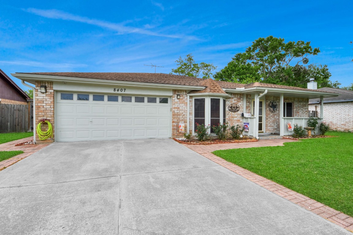 8407 Bandridge Road La Porte, TX 77571 - Photo 6 of 35