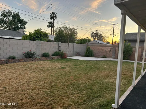 $2,300 | 217 East Geneva Drive, Tempe, AZ 85282