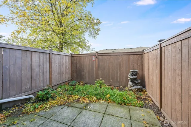 $2,500 | 7322 Rainier Avenue South, Unit 107, Seattle, WA 98118