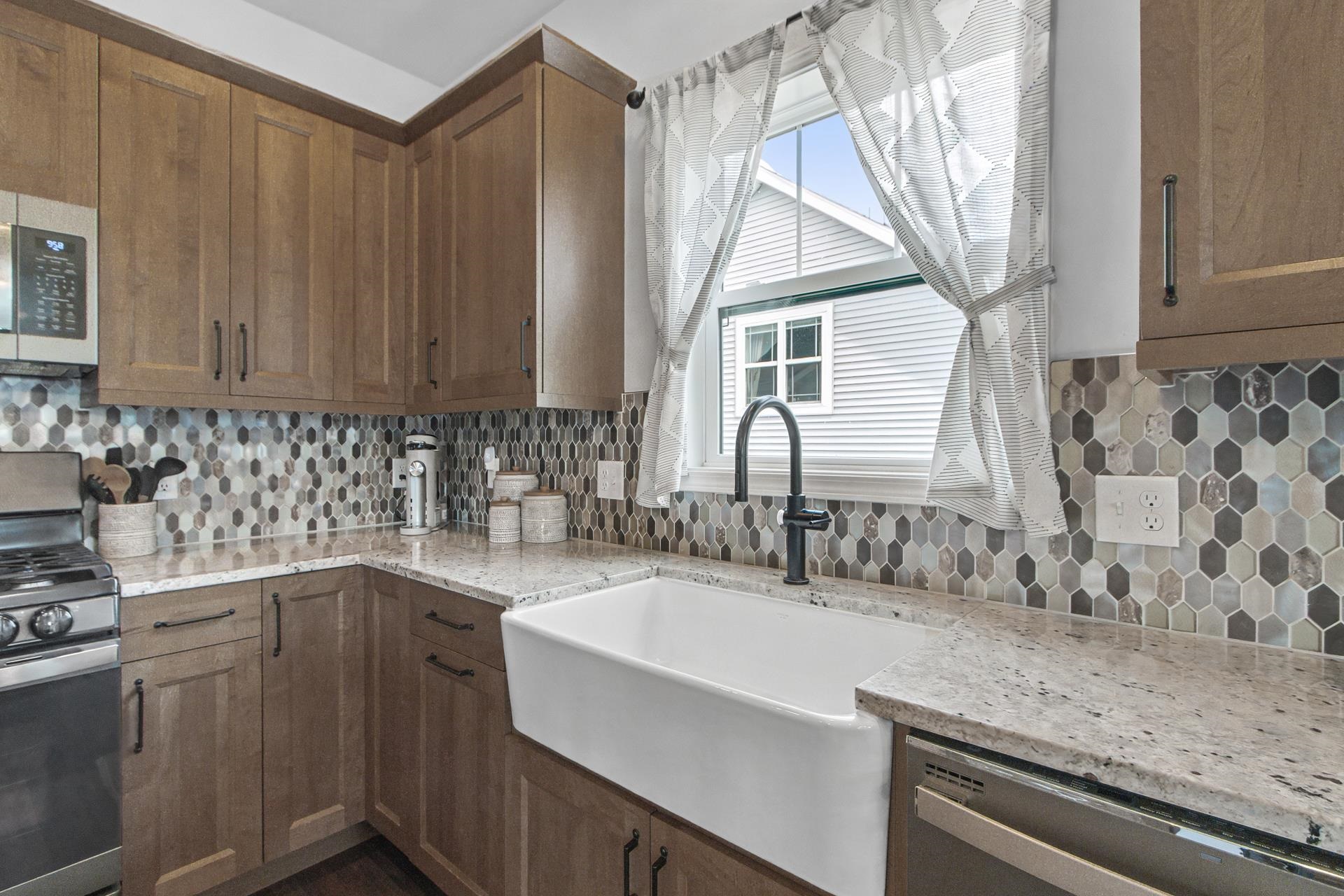 107 Cobblestone Drive Lodi, WI 53555 - Photo 12 of 66