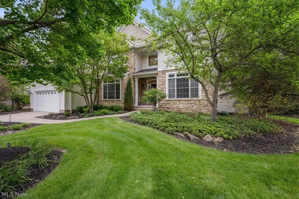 $847,030 | 7107 Navajo Trail, Solon, OH 44139