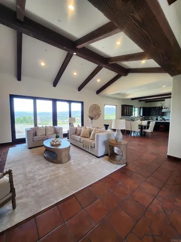 $2,050,000 | 1010 Willow Creek Lane, Fallbrook, CA 92028