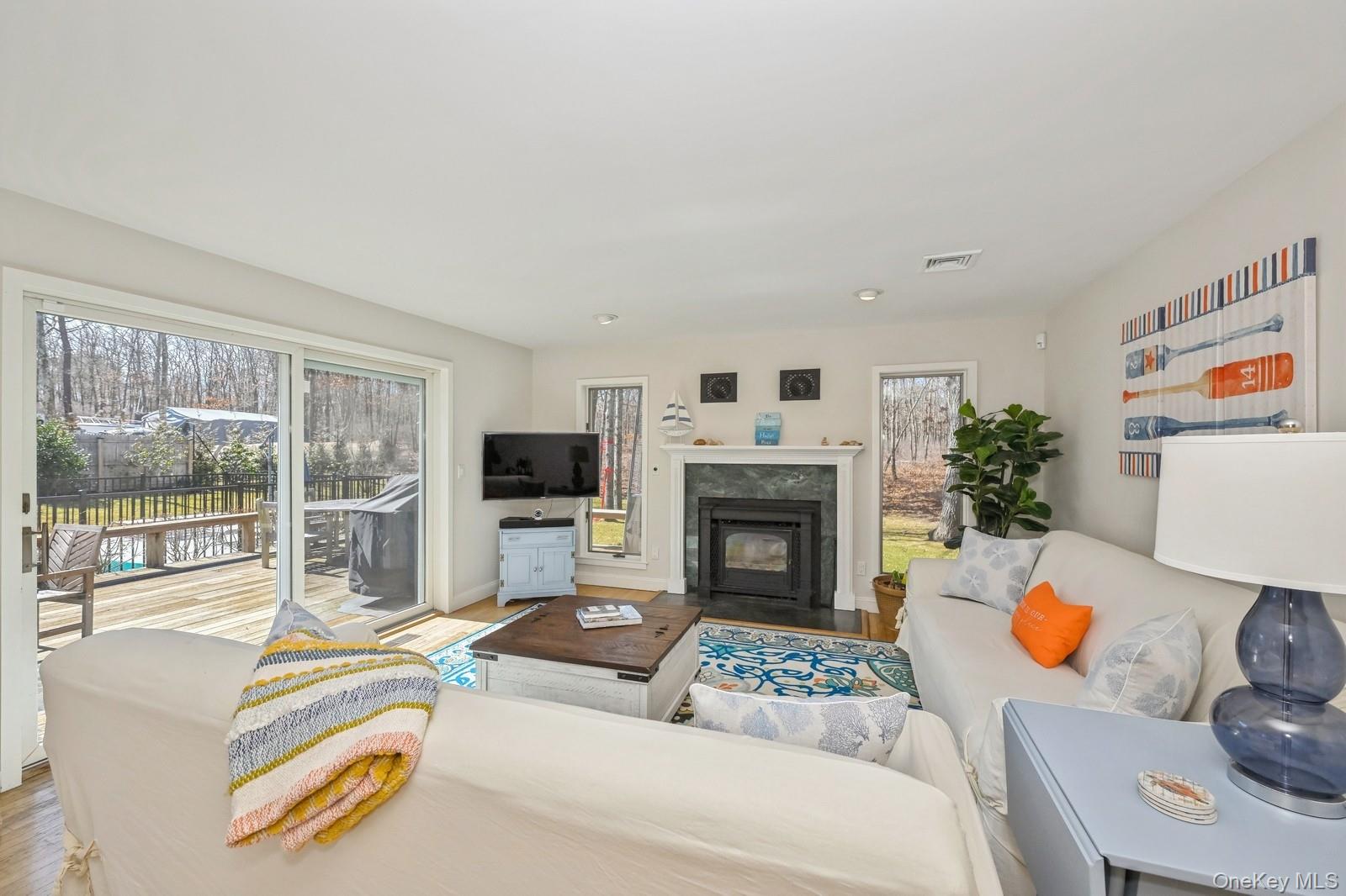 16 Hildreth Road Hampton Bays, NY 11946 - Photo 13 of 23