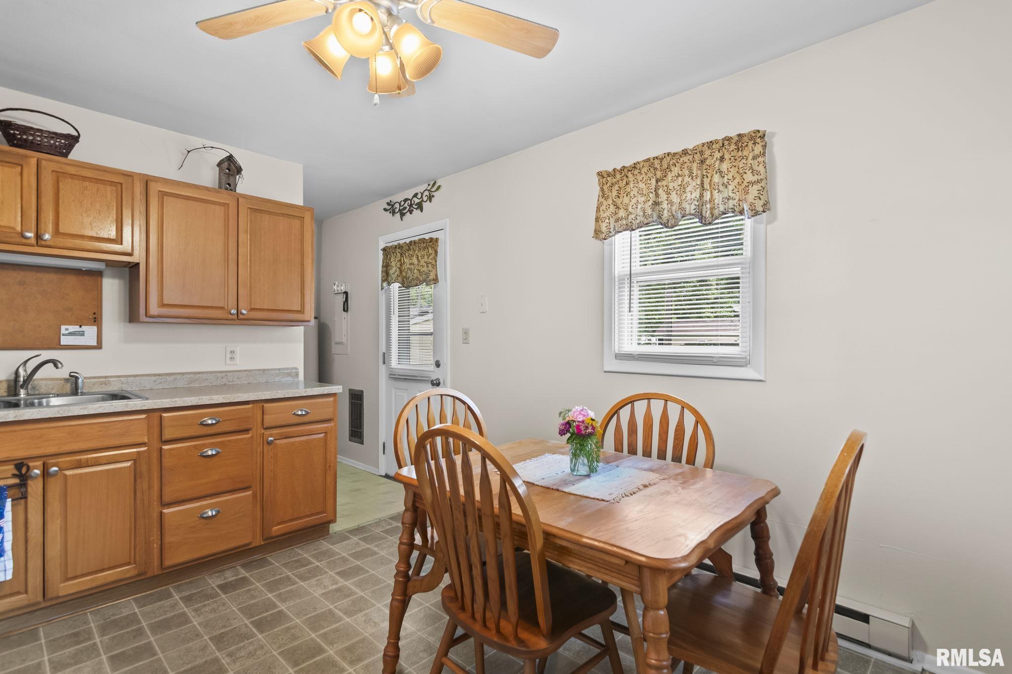 9 Claire Drive Springfield, IL 62702 - Photo 13 of 31