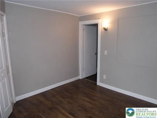 $1,895 | 1122 Fullerton Avenue, Allentown, PA 18102