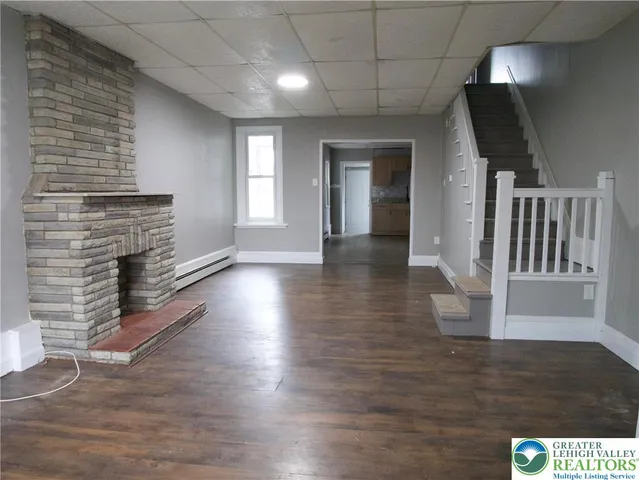 $1,895 | 1122 Fullerton Avenue, Allentown, PA 18102