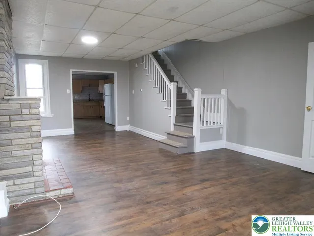 $1,895 | 1122 Fullerton Avenue, Allentown, PA 18102