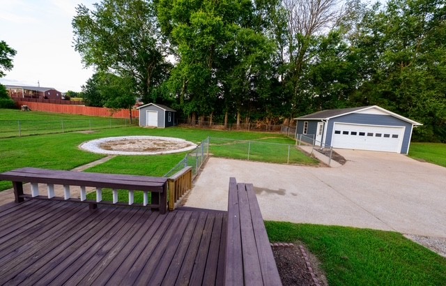 1177 Bethel Road Pulaski, TN 38478 - Photo 6 of 15 a front view of a house with garden