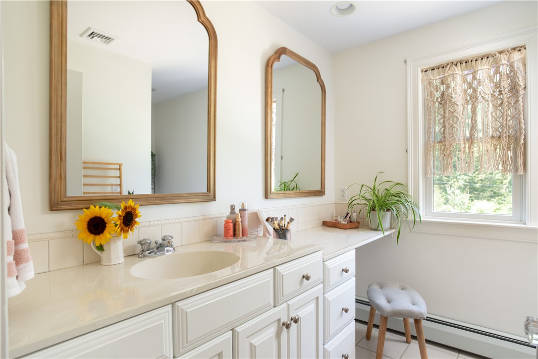 403 Drift Road Westport, MA 02790 - Photo 27 of 43