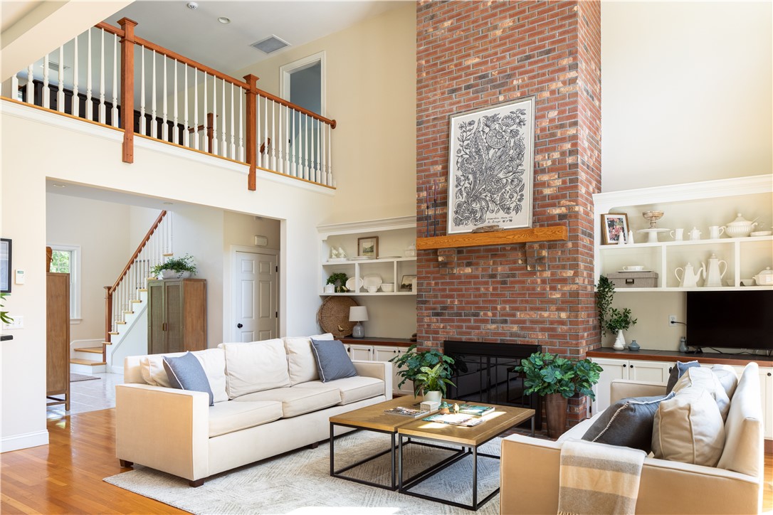 403 Drift Road Westport, MA 02790 - Photo 6 of 43