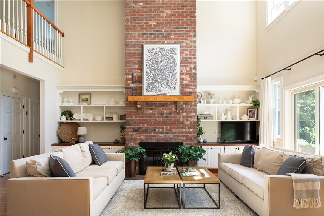 403 Drift Road Westport, MA 02790 - Photo 7 of 43