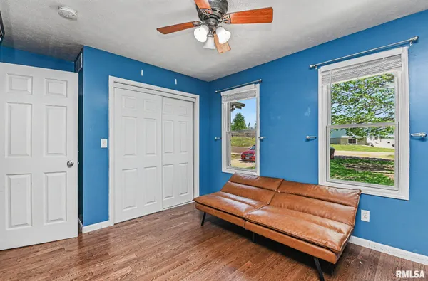 $199,900 | 102 Kruse Street, Mackinaw, IL 61755