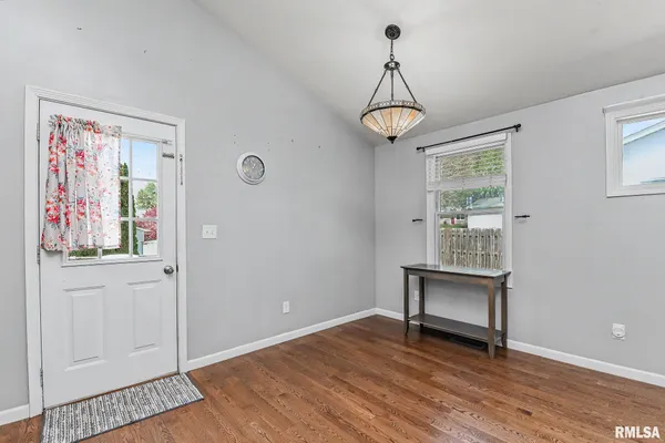 $199,900 | 102 Kruse Street, Mackinaw, IL 61755