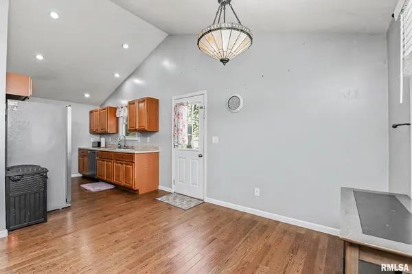 $199,900 | 102 Kruse Street, Mackinaw, IL 61755
