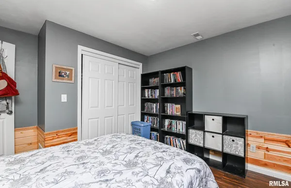 $199,900 | 102 Kruse Street, Mackinaw, IL 61755
