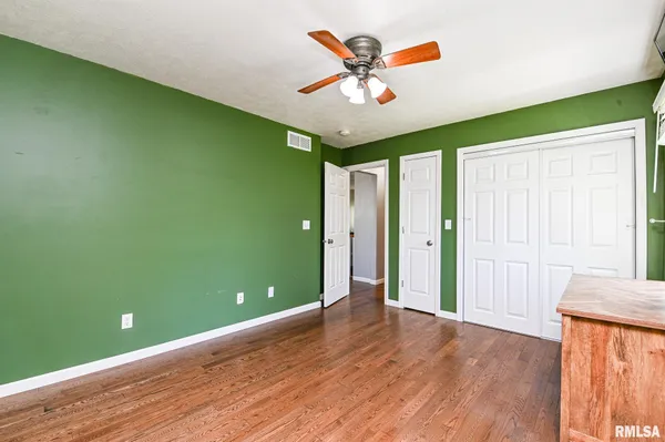 $199,900 | 102 Kruse Street, Mackinaw, IL 61755