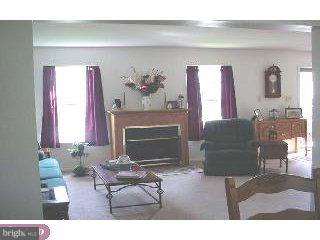 372 Sapling Way Atco, NJ 08004 - Photo 3 of 5 Gallery Image 3