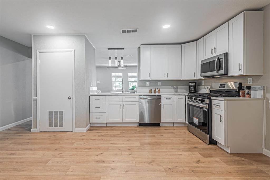 5307 Kelly Elliott Road Arlington, TX 76017 - Photo 12 of 29