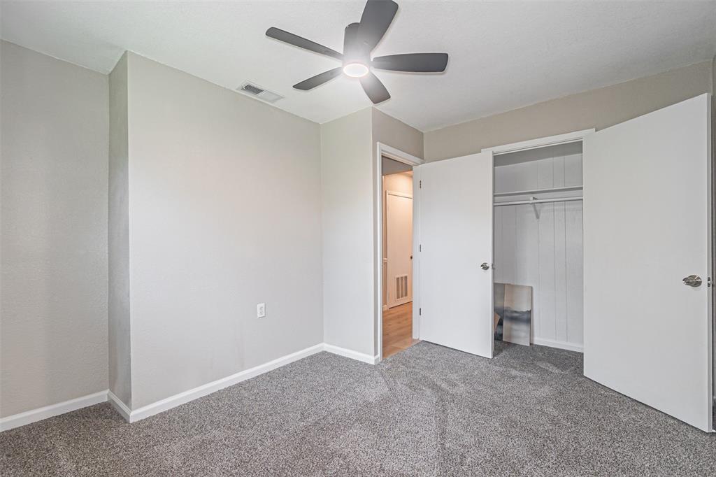 5307 Kelly Elliott Road Arlington, TX 76017 - Photo 17 of 29