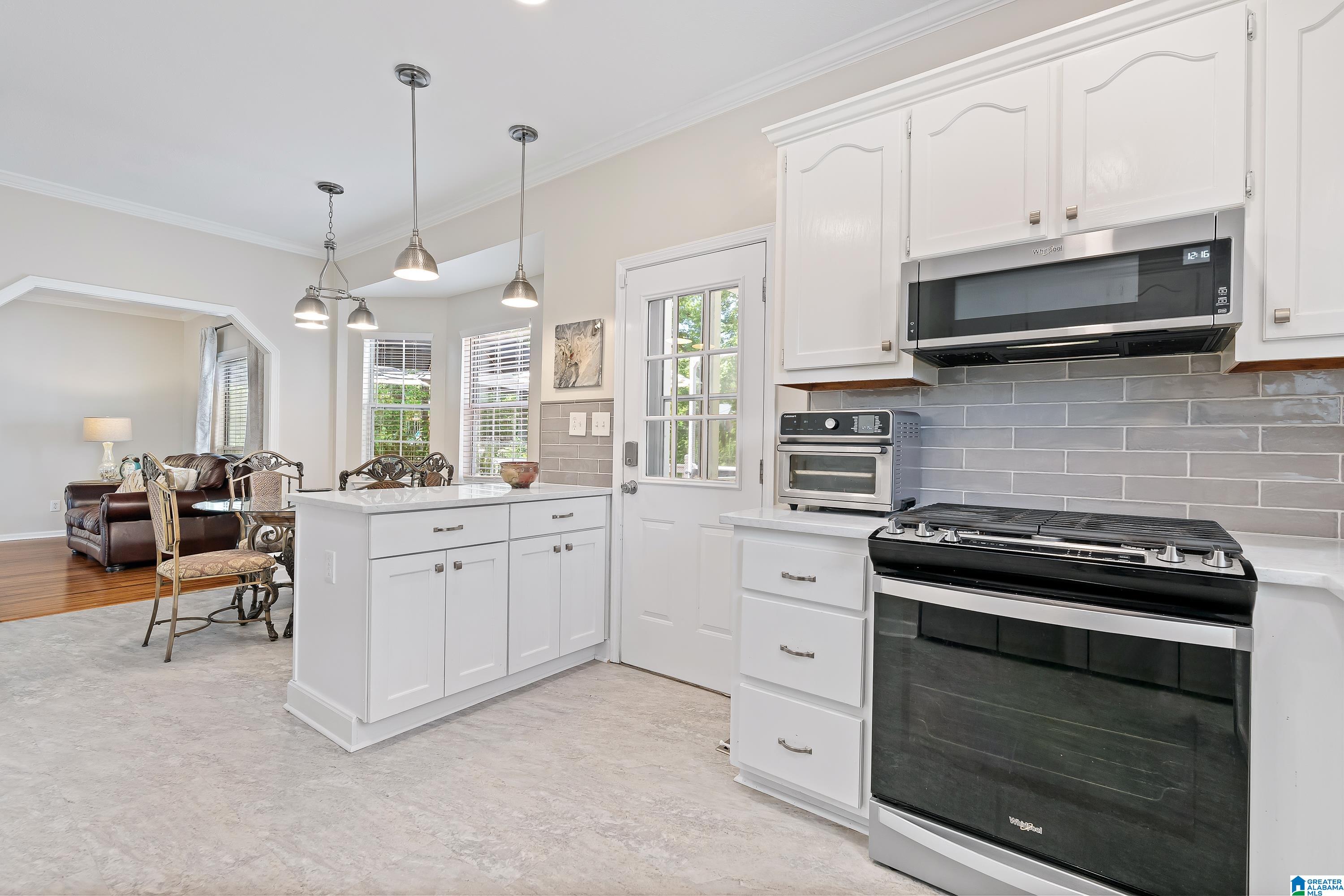 245 Wagon Trail Alabaster, AL 35007 - Photo 13 of 49