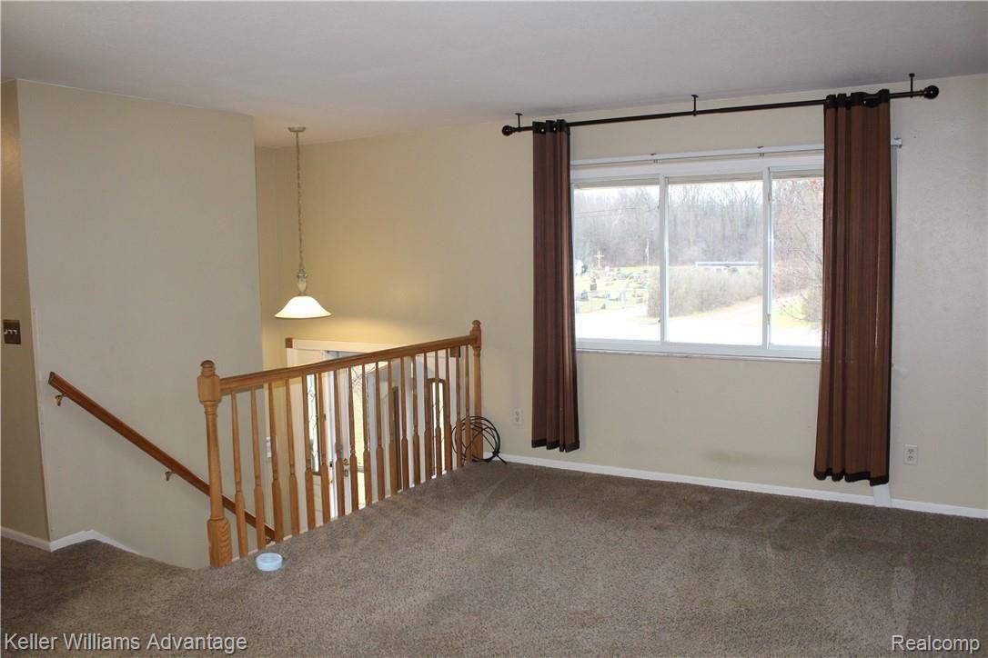 2620 West Erie Road Temperance, MI 48182 - Photo 4 of 47 IMG_2501.JPG