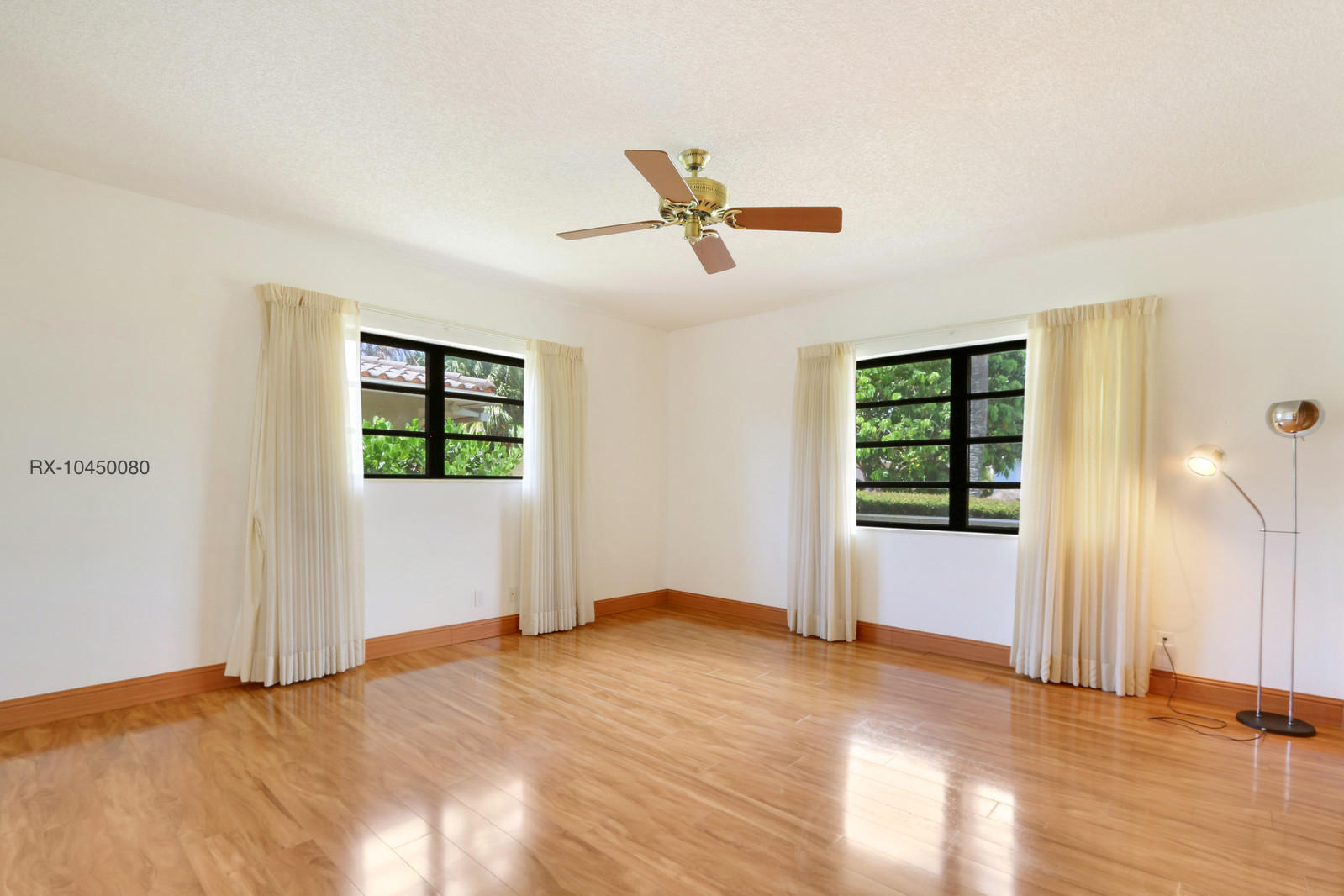 3750 Northeast 25th Avenue Lighthouse Point, FL 33064 - Photo 15 of 28 2nd Bedroom with Full Bath
