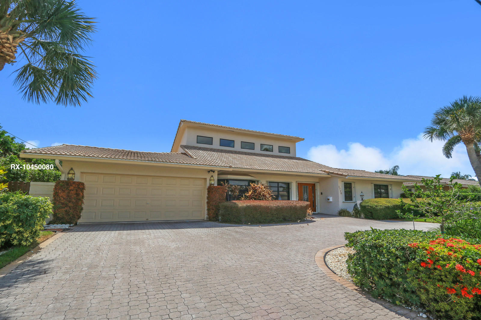 3750 Northeast 25th Avenue Lighthouse Point, FL 33064 - Photo 3 of 28 Brick paver Circle Drive