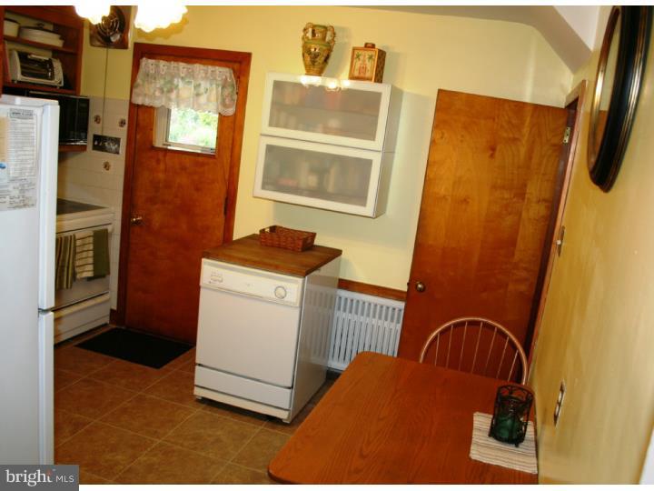 1316 Natalie Road Phoenixville, PA 19460 - Photo 15 of 24 Kitchen