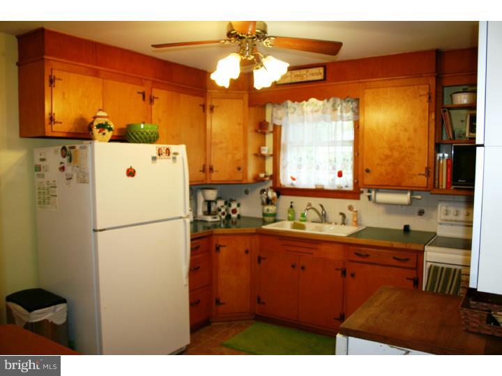 1316 Natalie Road Phoenixville, PA 19460 - Photo 6 of 24 Kitchen