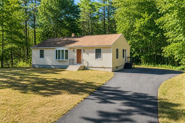$495,000 | 4 Mayfield Drive, Westbrook, ME 04092
