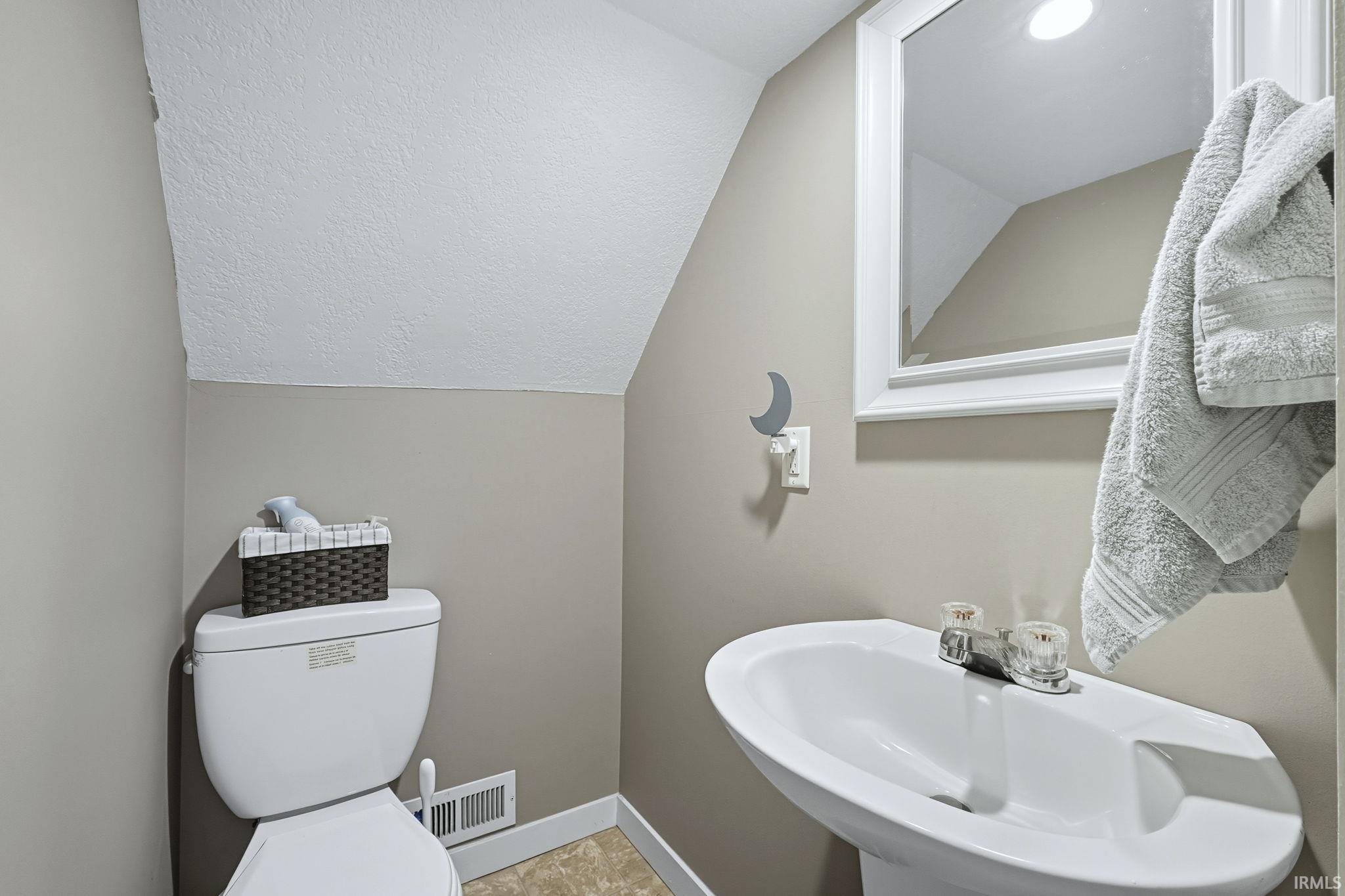 16436 Weaver Street Yoder, IN 46798 - Photo 14 of 19