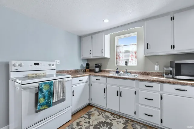 $160,000 | 16436 Weaver Street, Yoder, IN 46798