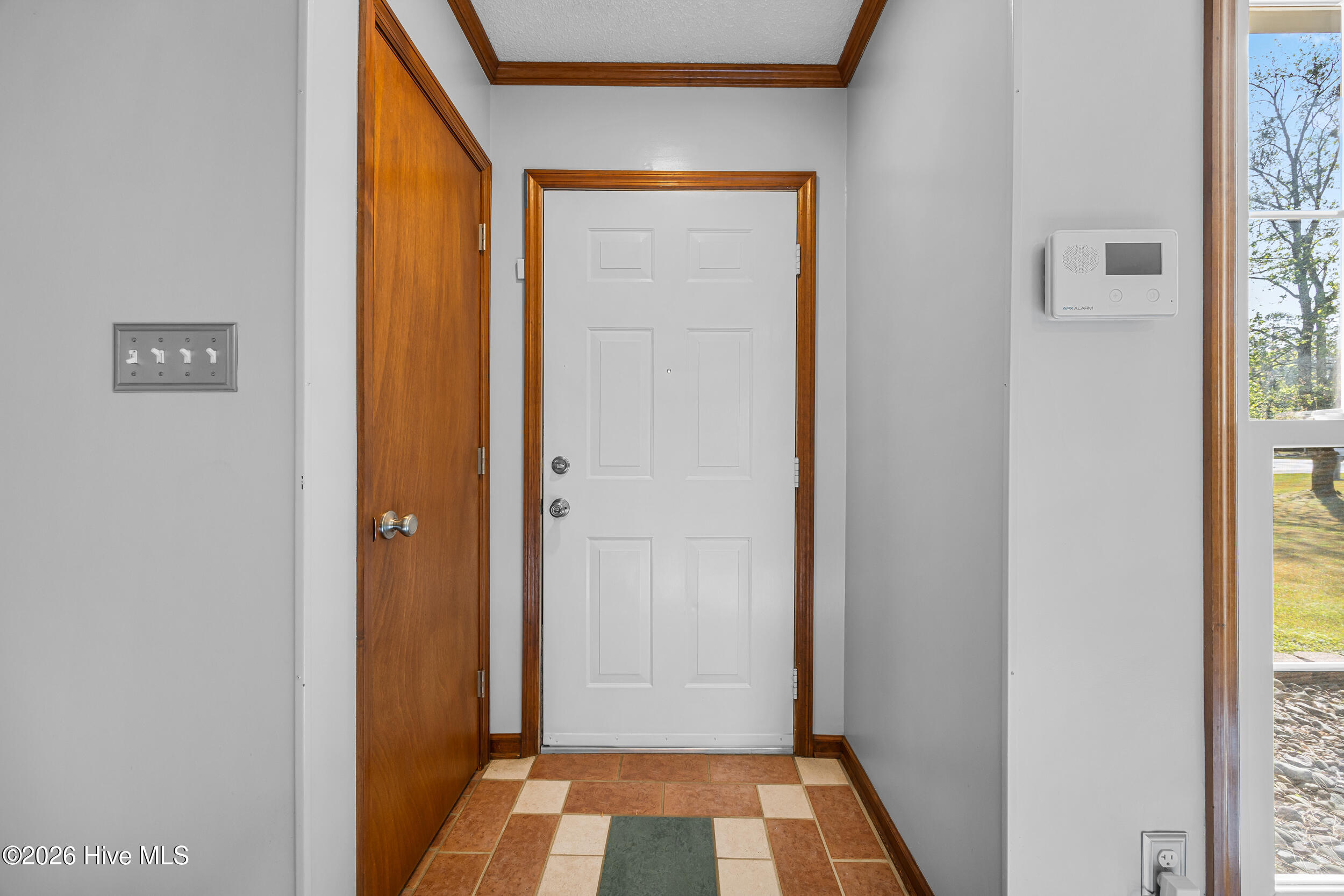 1107 Gould Road Jacksonville, NC 28540 - Photo 8 of 62 8_foyer