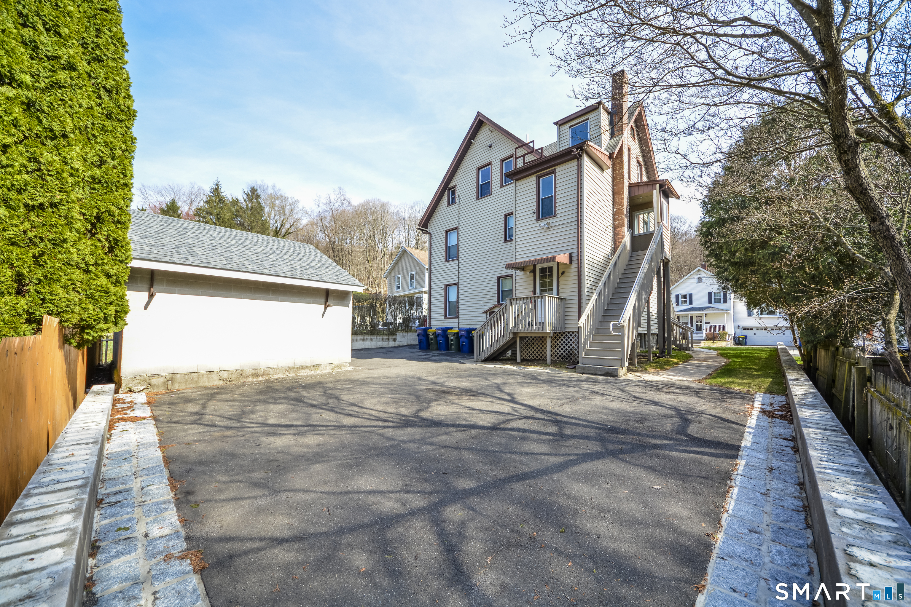 51 Locke Street Ansonia, CT 06401 - Photo 15 of 36