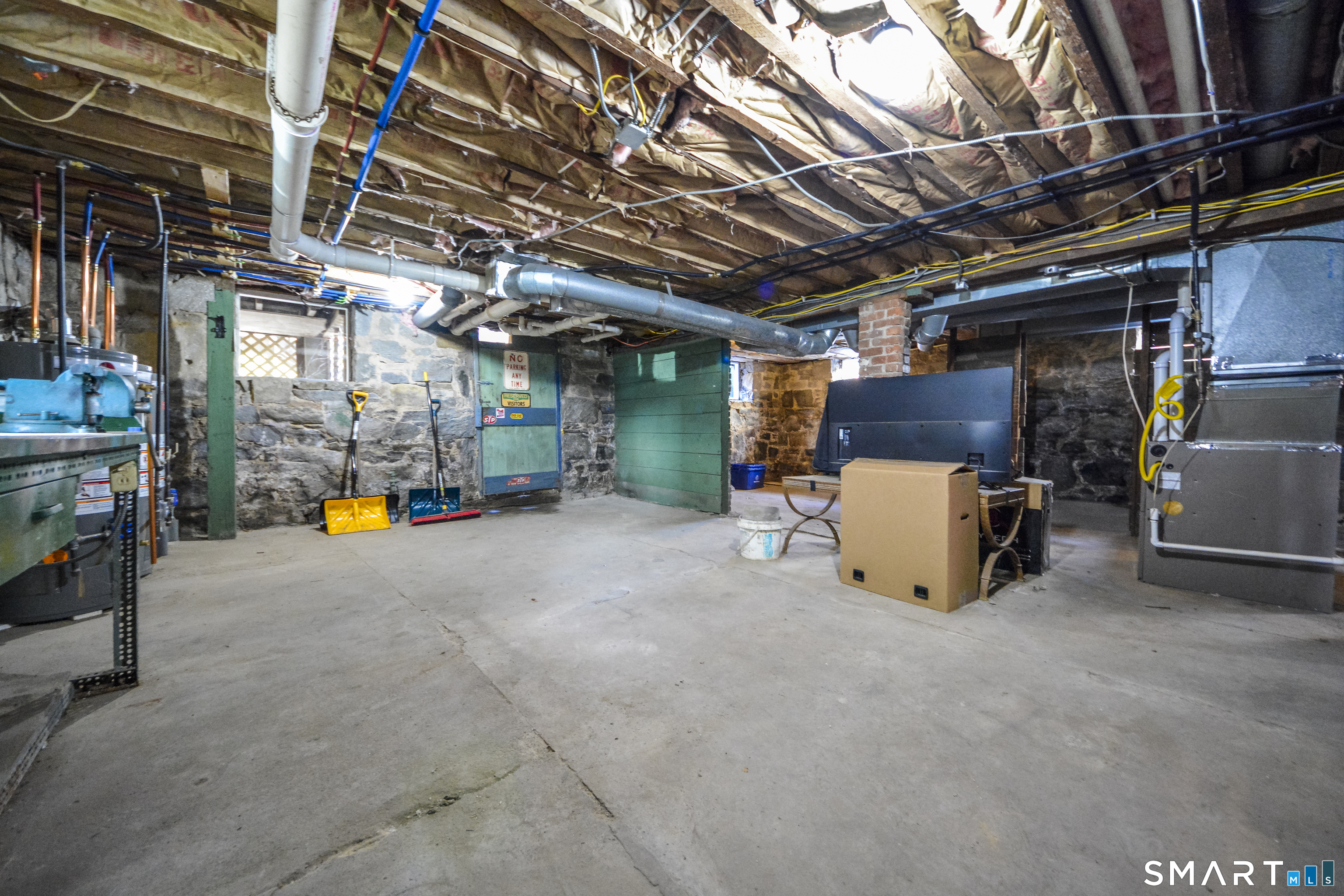 51 Locke Street Ansonia, CT 06401 - Photo 23 of 36