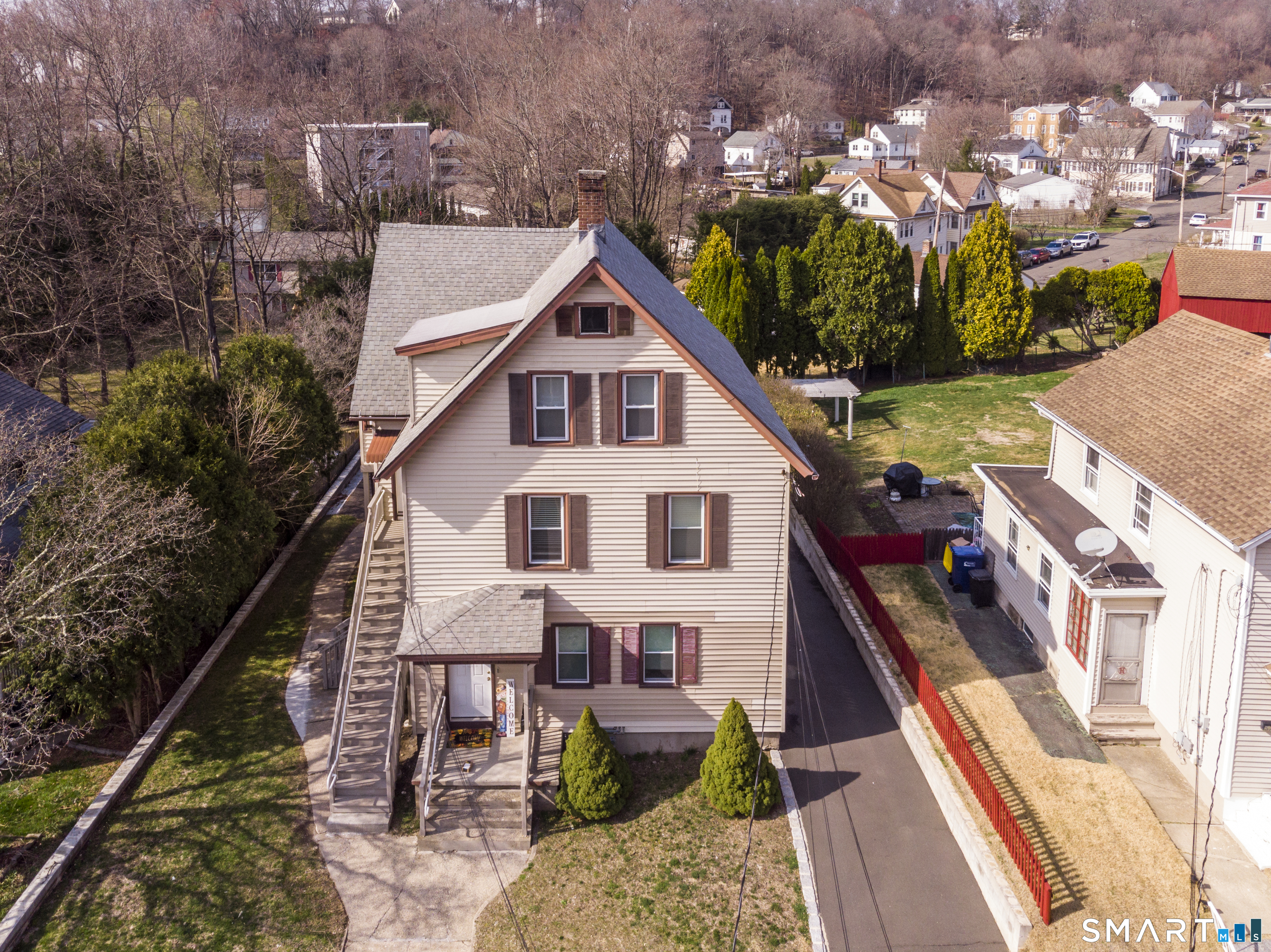 51 Locke Street Ansonia, CT 06401 - Photo 26 of 36