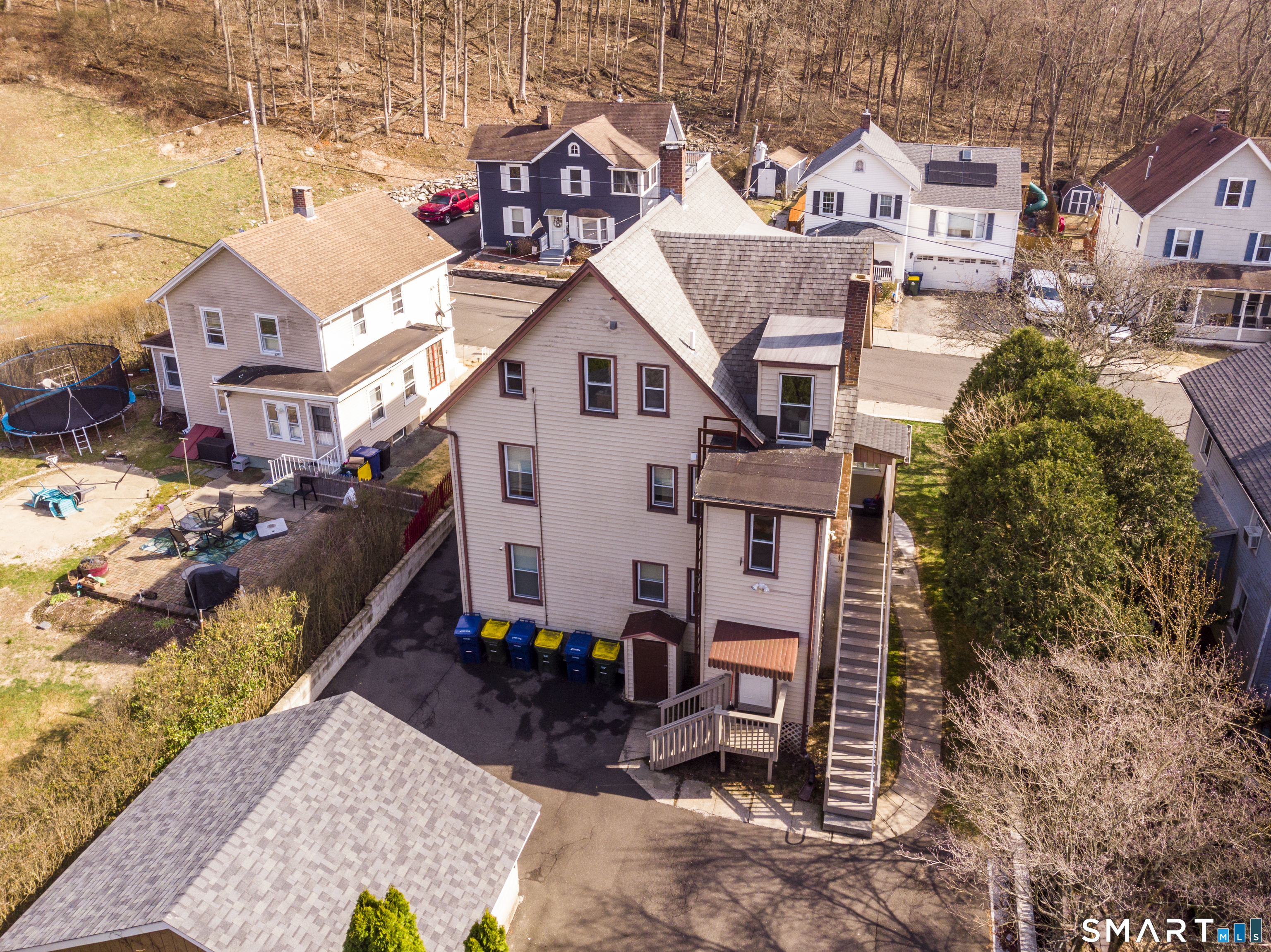 51 Locke Street Ansonia, CT 06401 - Photo 28 of 36