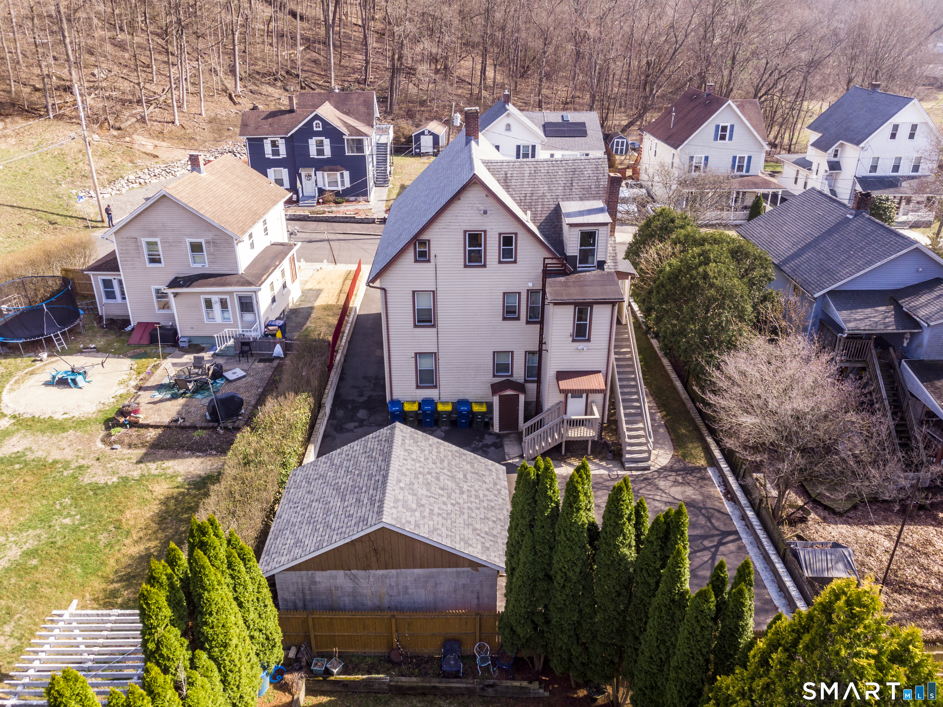 51 Locke Street Ansonia, CT 06401 - Photo 29 of 36