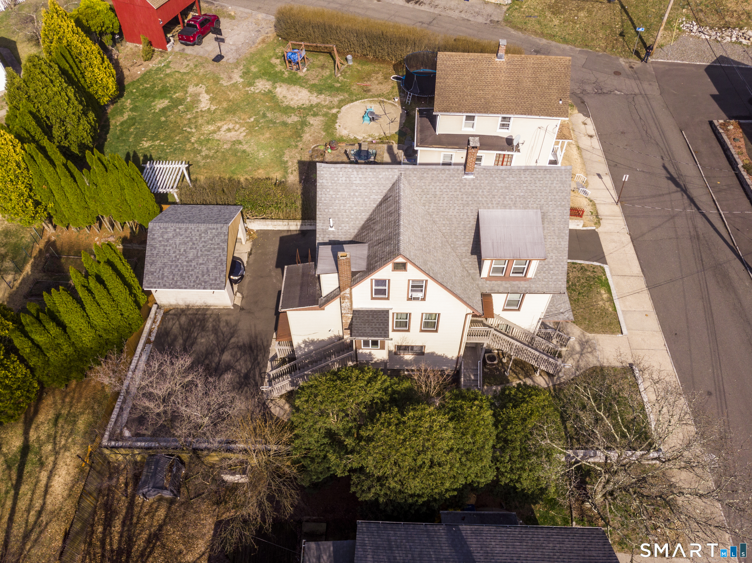 51 Locke Street Ansonia, CT 06401 - Photo 34 of 36