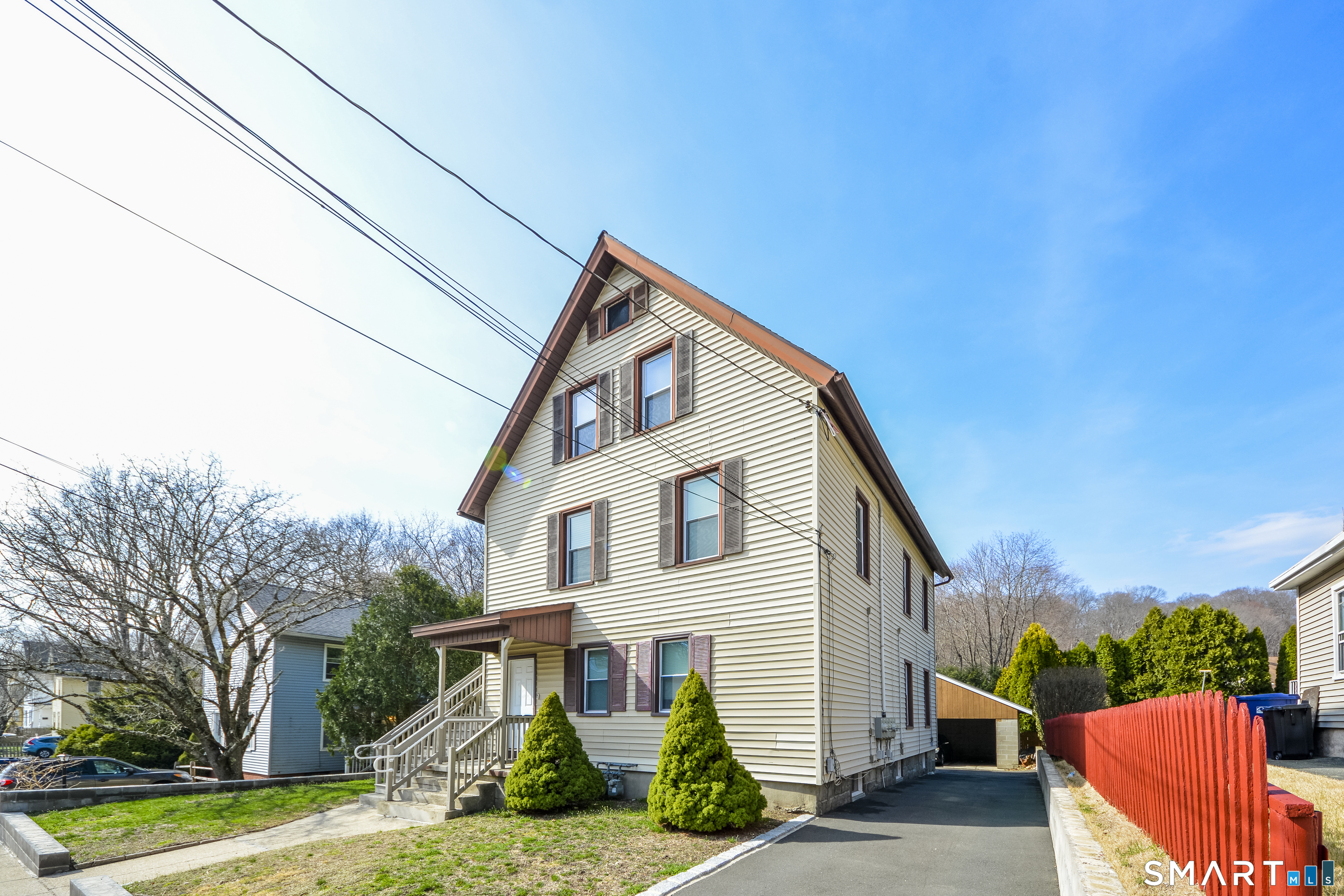 51 Locke Street Ansonia, CT 06401 - Photo 10 of 36