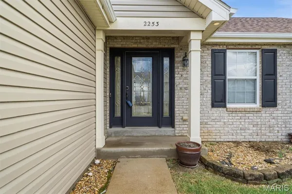 $370,000 | 2253 Providence Park Lane, Herculaneum, MO 63048