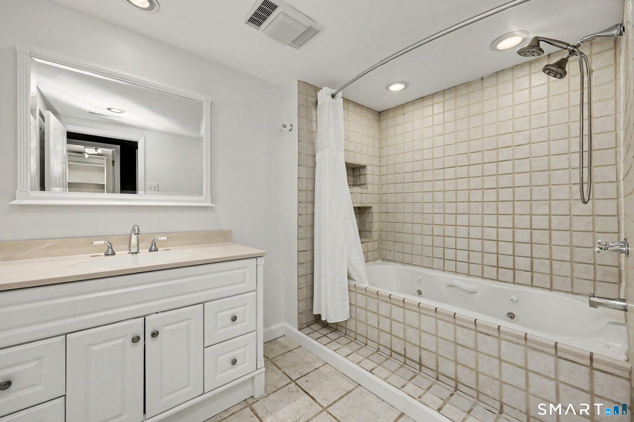 614 Popes Island Road, Unit 614 Milford, CT 06461 - Photo 22 of 39