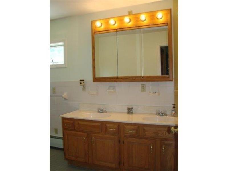 143 Unity Road Waterville, ME 04901 - Photo 9 of 25 Master Bath/Spa.