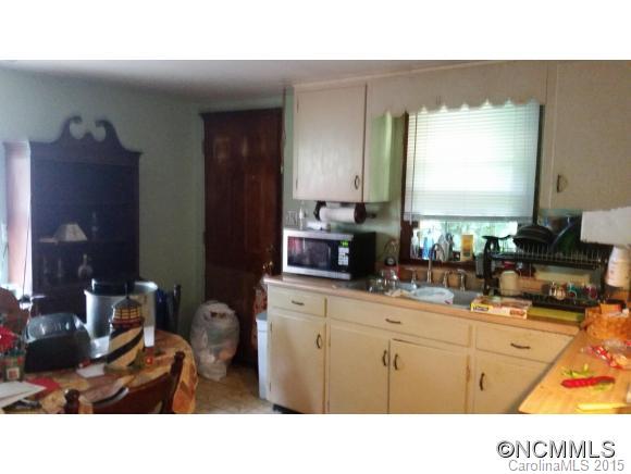 28 Lee Road Swannanoa, NC 28778 - Photo 3 of 5 Gallery Image 3