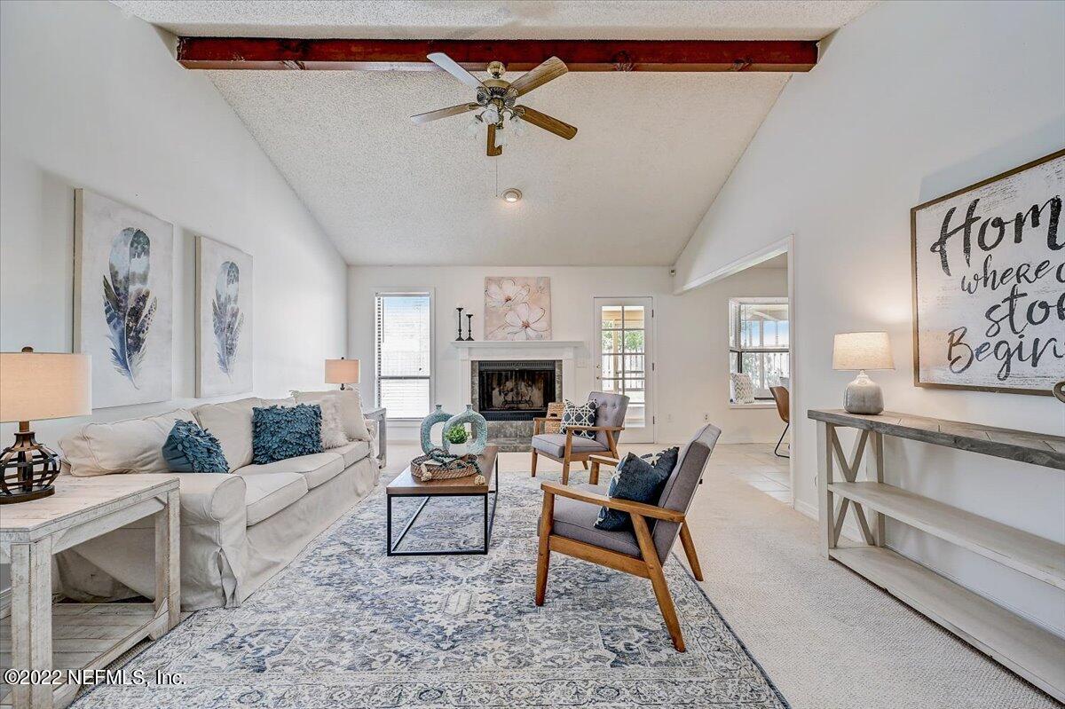 Living Room_Mandarin Rd-008