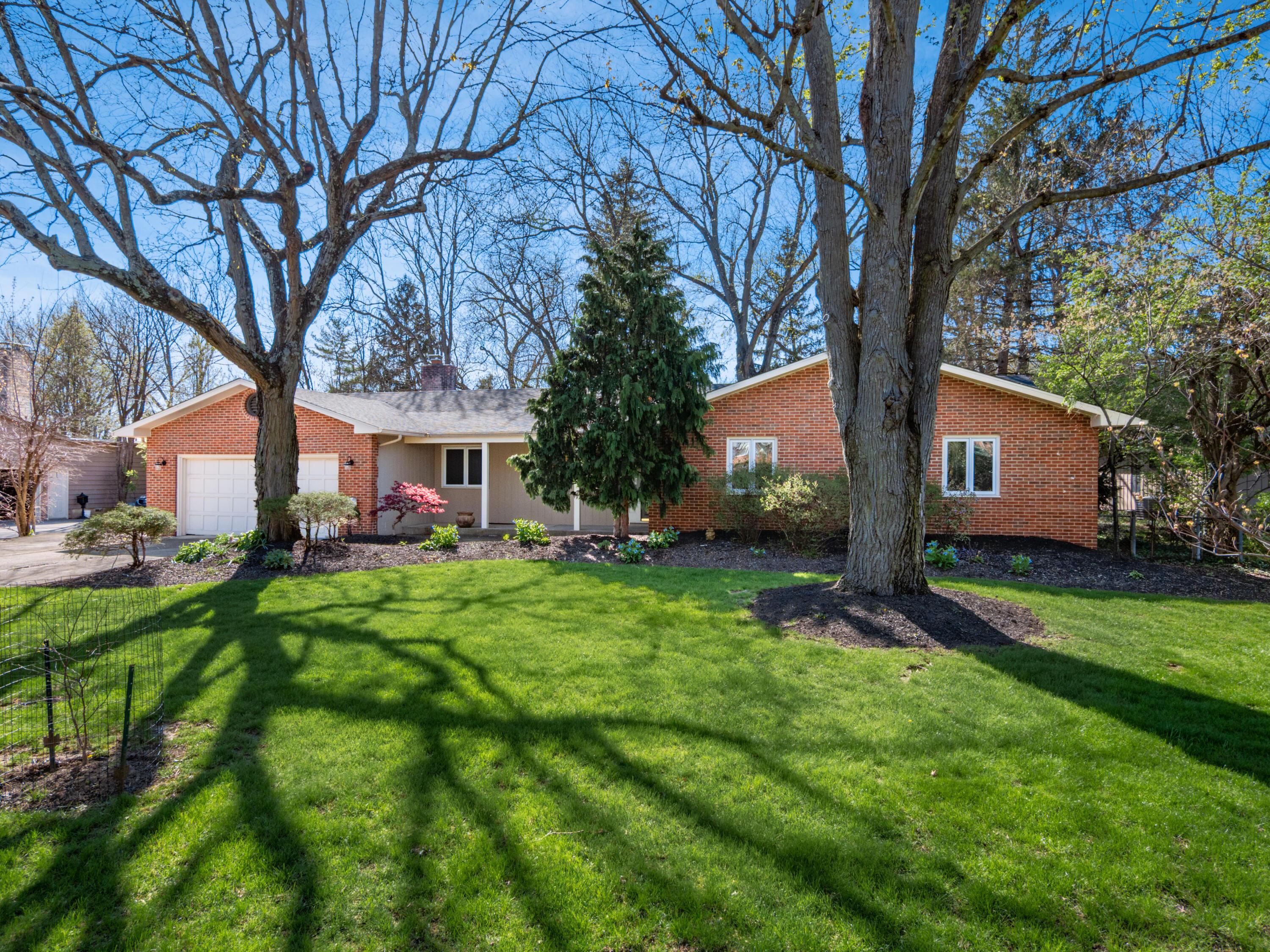4393 Donington Road Columbus, OH 43220 - Photo 2 of 54 004__C - 4393 Donington 139-2