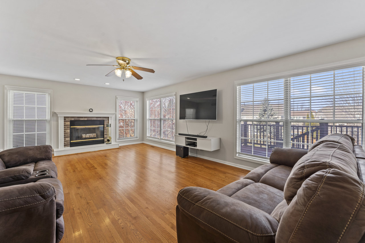 1460 Lancaster Lane Algonquin, IL 60102 - Photo 7 of 50