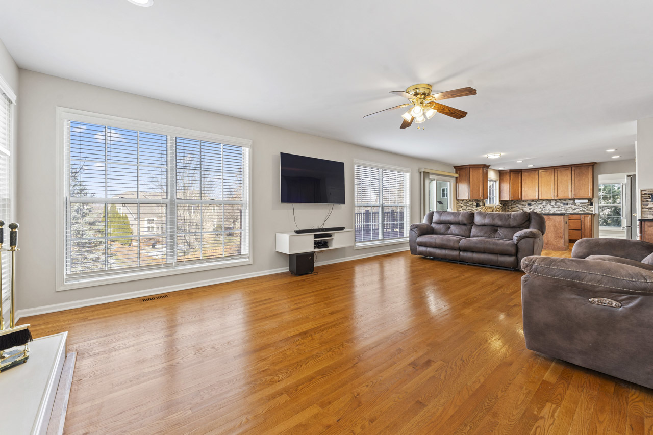 1460 Lancaster Lane Algonquin, IL 60102 - Photo 8 of 50