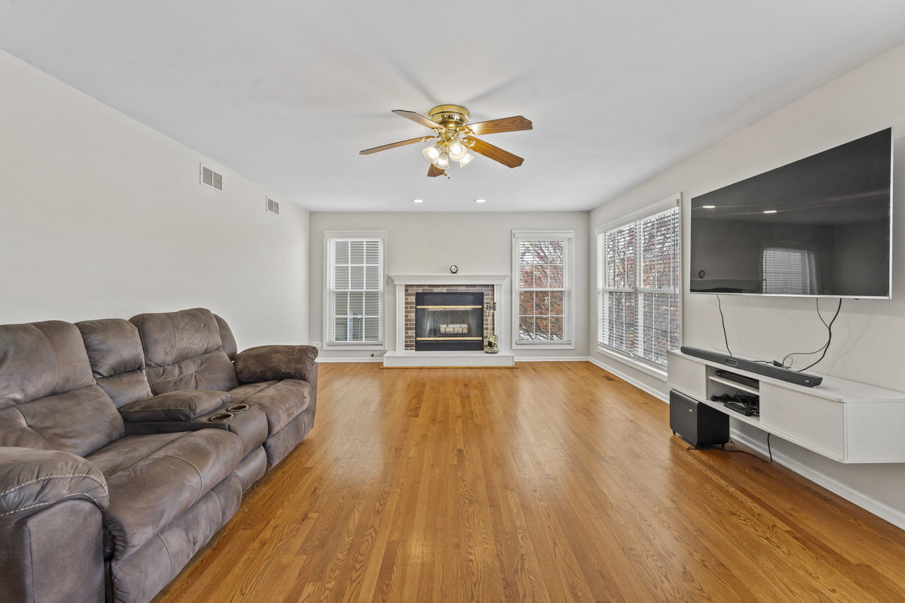 1460 Lancaster Lane Algonquin, IL 60102 - Photo 9 of 50