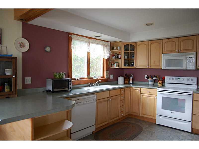 16 Barker Point Road Harpswell, ME 04003 - Photo 20 of 21 Kitchen.